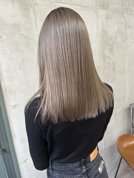 ソルトウォーター(SALT WATER) グレージュカラー　ハイトーンベージュ　ブリーチあり