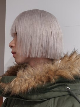 ユルク トウキョウ(jurk tokyo) ホワイトブロンド　切りっぱなしボブ/表参道