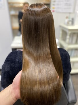 プレチオーサ(PREZIOSA) ヘッドスパ&トリートメント