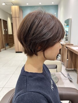 アッシュ 豊田店(Ash) 【担当:高下】ひし形ショートボブ