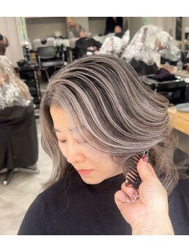 レディアル 大宮(REDEAL ope.) 【みちよ指名】白髪率に合わせた白髪ぼかし