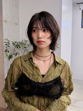 ガーデンタチカワネクスト(garden tachikawa next) 顔まわりレイヤーウルフくびれボブオリーブカラー