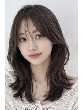 ヘアーエボリューション 柔らか透明感カラー×くびれレイヤーミディ