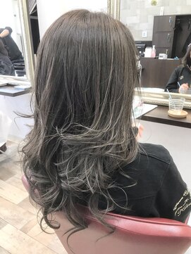 ヘアーサロン イルア 北越谷(hair salon I'LUNA) シルバーベージュハイライト