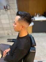 フランクスバーバー アンド ビアークラブ(FRANK'S BARBER and BEER CLUB)&nbsp;バーバーカットグラデーションフェードカットストリート