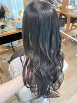 ネオリーブ チロル 横浜西口店(Neolive CiroL.)&nbsp;就活カラー　ブルーブラック　透け感カラー