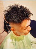 外国人風　スキンフェード×ツイストパーマ