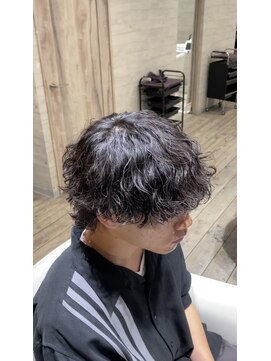 ノア(Noah) メンズ/メンズサロン/メンズカット/波巻きパーマ/ブリーチ/眉毛