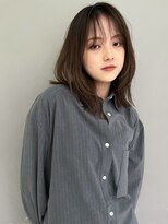 くびれヘアミディアム