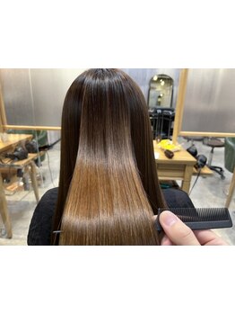 <浦安駅徒歩3分>ダメージケア×自然なストレートヘアで“うる艶”ヘアに♪髪質に合わせた厳選薬剤使用◎
