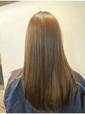 大人っぽさ引き立つ透明感カラー