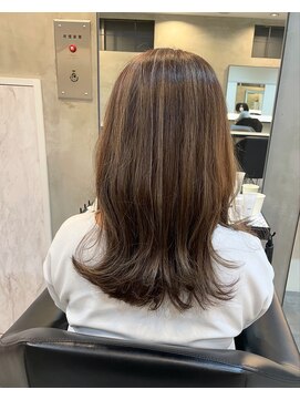 ユニコ(unico) ハイライト/くびれボブ