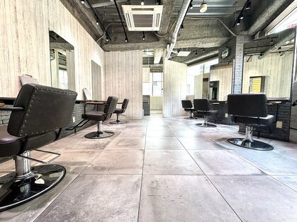 アクシー ヘアーアンドメイク(AXY HAIR&MAKE)の写真