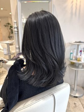 ザックラフィネ(ZACC raffine) グレージュ/ブリーチなしカラー／イヤーカット