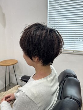 バーバーアンドビューティー マル(Barber and Beauty MARU) 大人かわいいショートスタイル