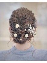 エレガンスモア(elegance MORE) ルーズヘアアレンジ