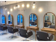 オーブ ヘアー ロアン 笹野店(AUBE HAIR loan)の雰囲気（開放感の店内で、くつろぎの時間をお過ごしください。※イメージ）