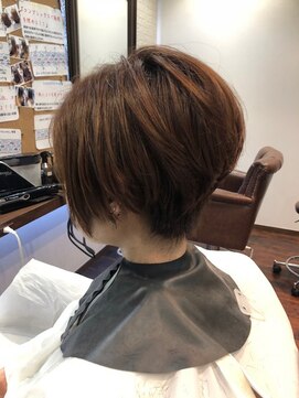 ヘアー サロン アットシュシュ(Hair Salon At'shushu) 小顔補正立体カットで後頭部もふんわり♪絶壁解消ショート♪