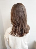 __透明感ベージュ×ナチュラルハイライト×艶髪ロング