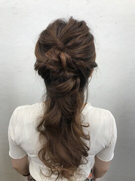 ミリオン美容室 定額デザイン　ネオハーフアップ