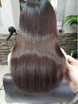 カラーリゾートAi 上野御徒町 仲御徒町店 憧れのうる艶ヘアー♪