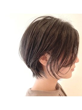 ニコラ(NICOLA) ショートカット/白髪染め/白髪ぼかし/30代40代50代