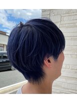 イスト(hair salon ist)&nbsp;ベリーショート　ハイトーンカラー　ブリーチ　ネイビーカラー