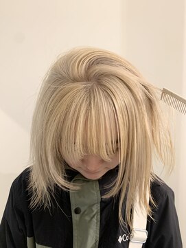 ユニコ(unico) ブリーチ/ホワイトブロンド