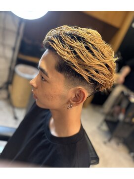 フランクスバーバー アンド ビアークラブ(FRANK'S BARBER and BEER CLUB) あ