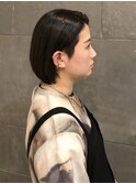 ツーブロック　ボブ　耳掛け　ダークカラー　艶感　丸みボブ