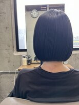 カノア(KANOA)&nbsp;ブルーブラックでモードなボブ