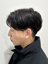 ヒュイル バイ ニアウ(Hwyl by Niau)&nbsp;センターパートシャドウパーマニュアンスパーマメンズカット