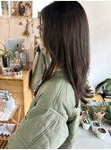 オリーブベージュ