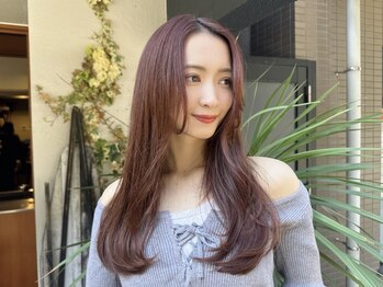 ルービック 江坂(Rubik's)の写真/【江坂】クセや広がりをカバーし触りたくなる艶サラ髪へ【Aujua(オージュア)取扱いでケアも万全！】