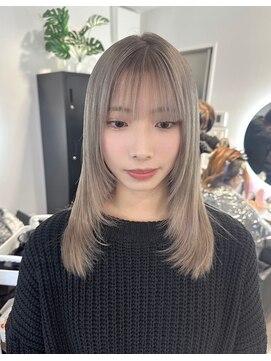ホープ(hope) ホワイトベージュ×レイヤーカット【大阪｜梅田】