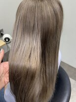 モナルダ(Monarda) ホワイトベージュ