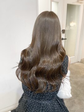 レア 表参道(L'ea) ・黒髪クラゲヘアーオリーブグレー小顔ココアベージュ