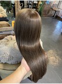 艶髪くすみベージュに。