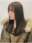 オリーブブラウン 透明感カラー 顔周りカット 20代 レイヤー 