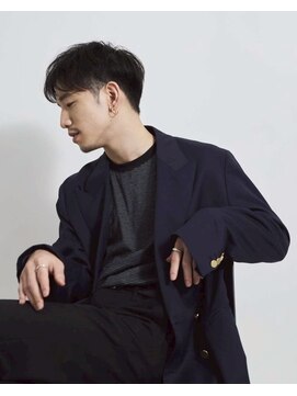 ザ クラン バイ ヘッドライト 仙台長町店(THE CLAN by HEADLIGHT) 韓国風センターパート(コンマバング寄り