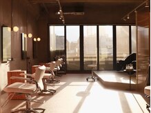 ハクボ(hakubo)の雰囲気（西陽が入る店内、五感でリラックスしにいらして下さい。）