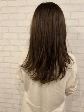 マナ(mana) ツヤ感のあるカラー