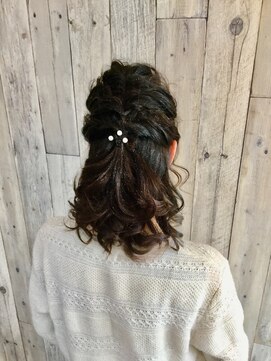 結婚式やパーティー イベントのヘアセットはムーンにどうぞ！