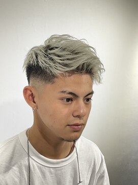 ドルクス 日本橋(Dorcus) 日本橋ハイトーンホワイト外国人風スキンフェード