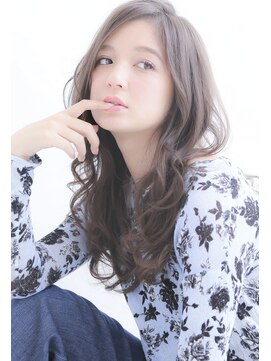 デイズ(days) ★大人かわいいカーキグレージュフェザーバング艶髪　DAYS原宿