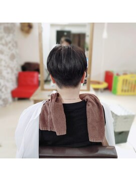 リー(Ly.) カット