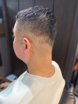 バーバーバー 四谷(BARBER-BAR) ワンセクションフォワードシェープスタイル