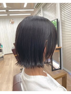 トコ(toco) 切りっぱなしショートボブ