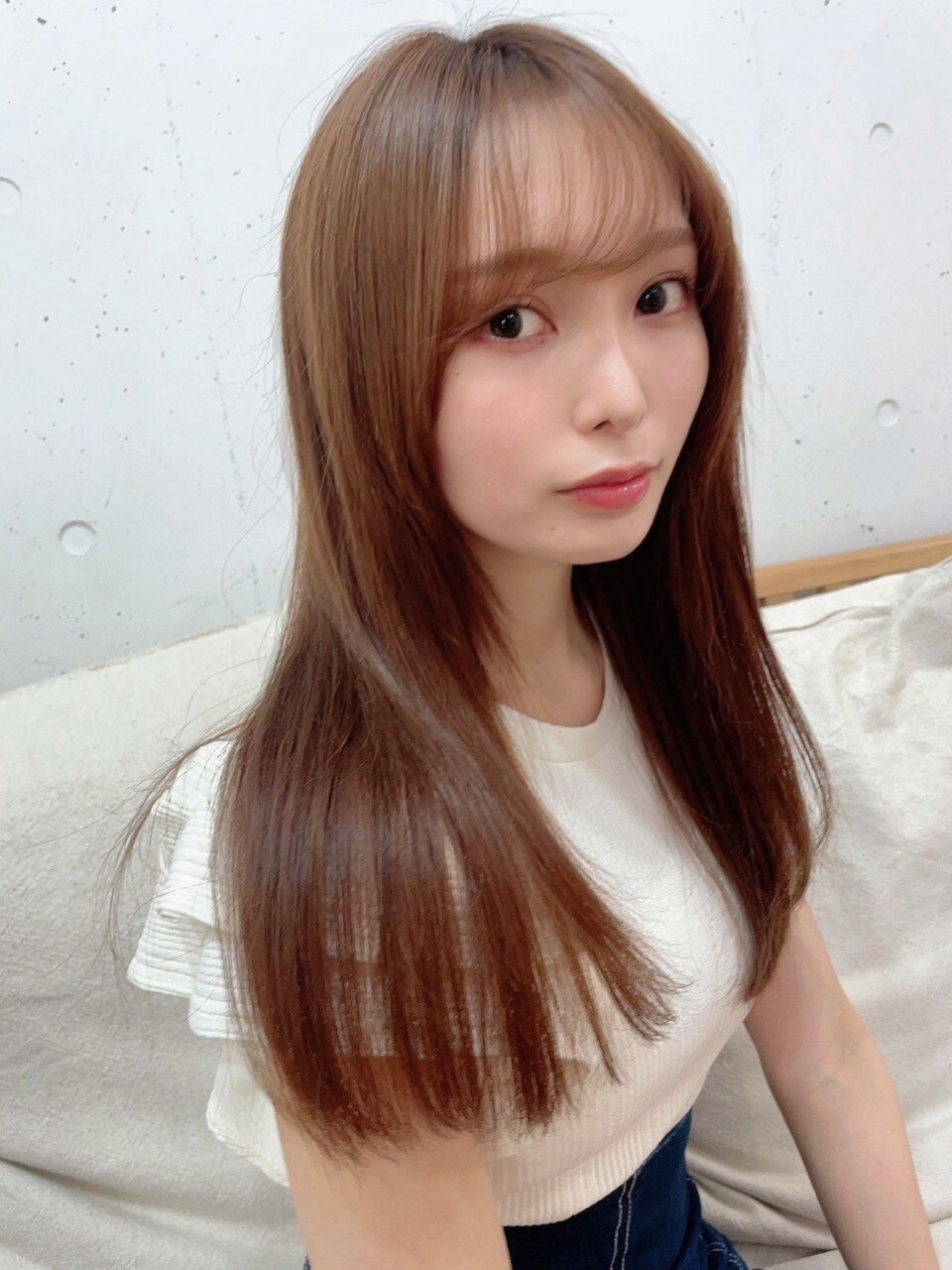 茶色のカールヘア 11〜12 内巻きストレートカール キャラメルブラウン シアーカラー：L196749987