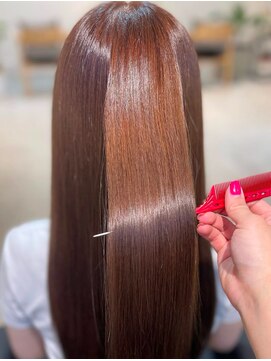 エミュスト(Emuest) 髪質改善ストレート